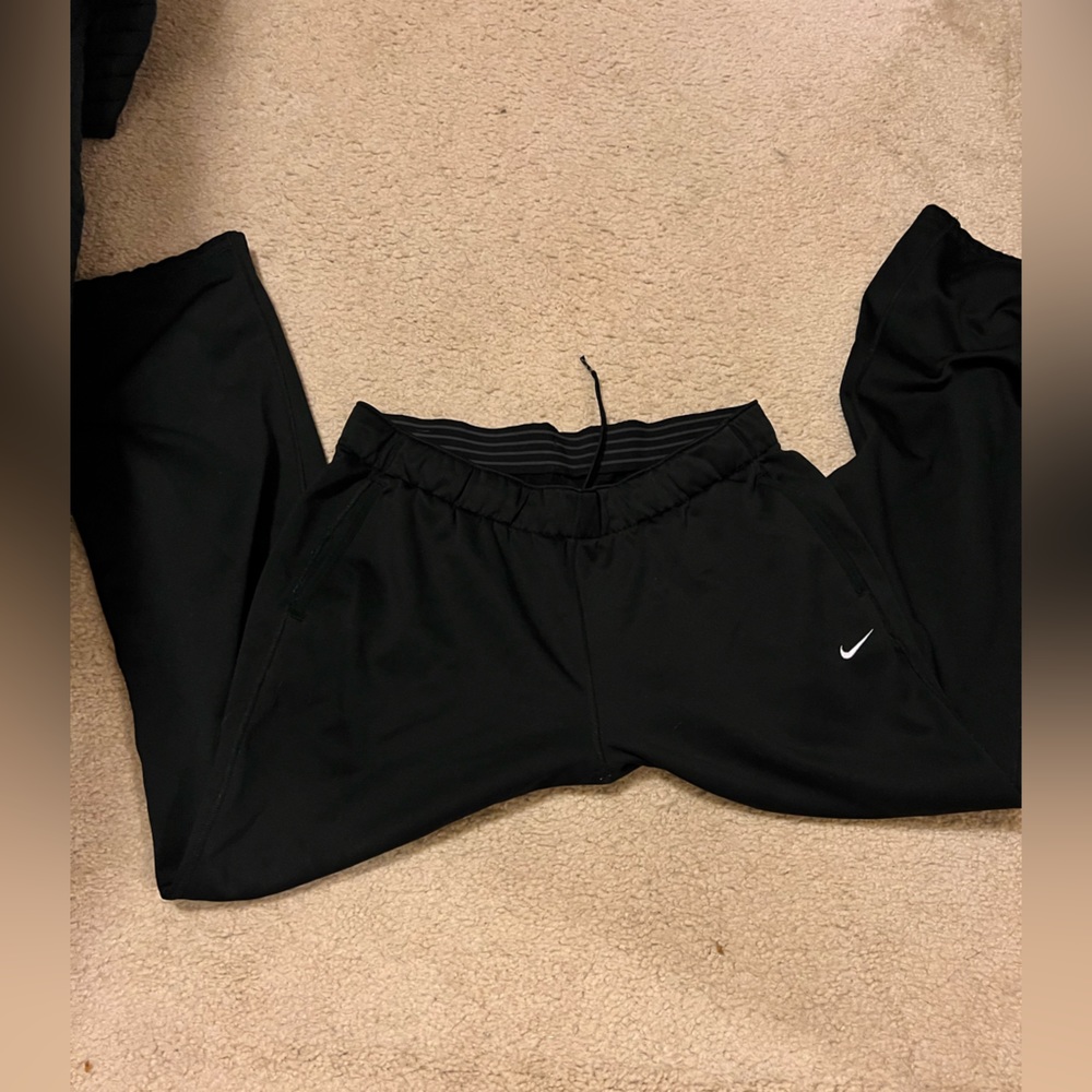 Nike sweats and sweatshirt